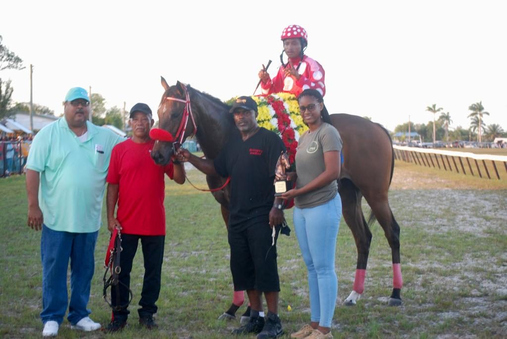 https://horseracingbelize.com/Brittany's Queen Wins The Castleton Derby