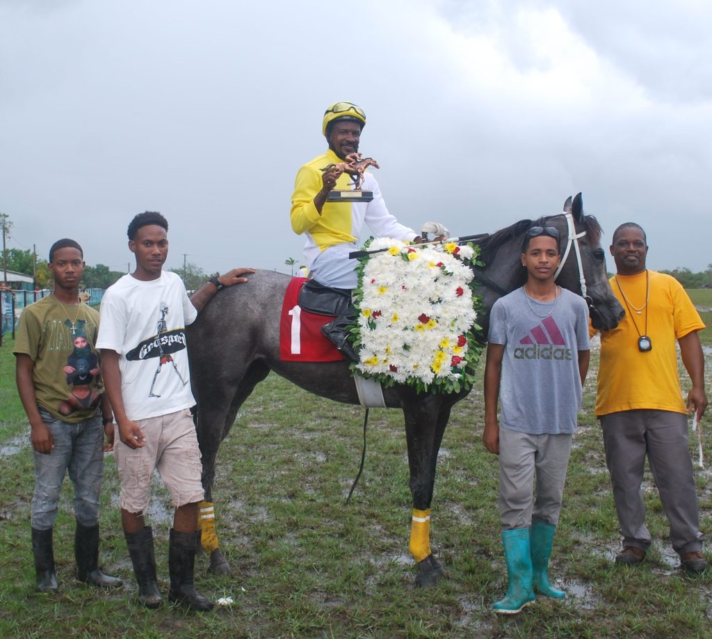 https://horseracingbelize.com/Essenza's Song wins the Castleton Stakes